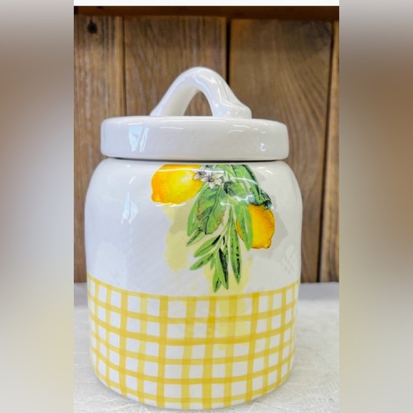Beautiful Vintage Lemon 🍋 Food Safe Canister - Picture 2 of 5